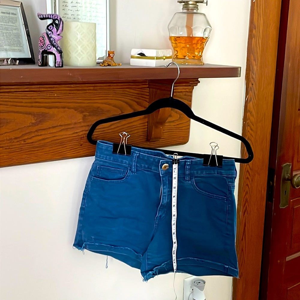 American Eagle Hi Rise short. Size10